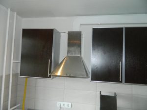 Установка вытяжки на кухне в Новокуйбышевске